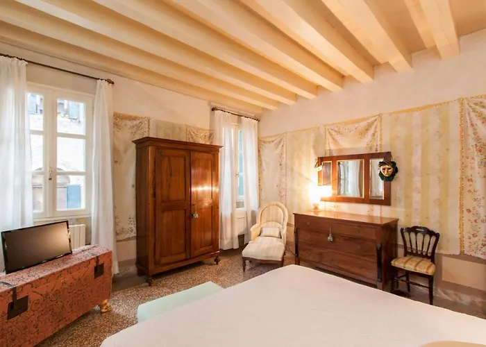 Apartament Explore From A Sophisticated Hideaway In San Polo
