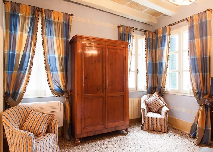 아파트 Explore From A Sophisticated Hideaway In San Polo 베니스