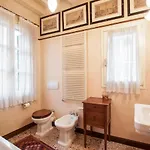 Explore From A Sophisticated Hideaway In San Polo Lejlighed
