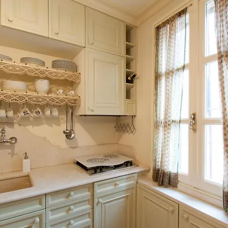 Explore From A Sophisticated Hideaway In San Polo *