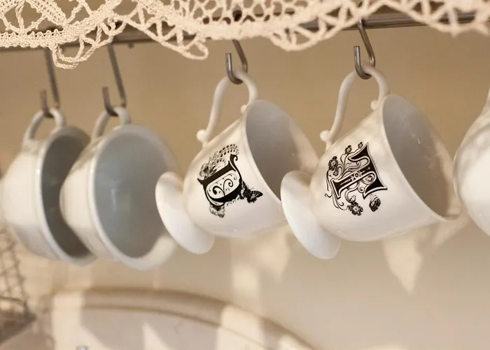 Explore From A Sophisticated Hideaway In San Polo * Venice